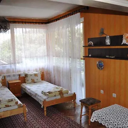 Lozengradska Guest house *